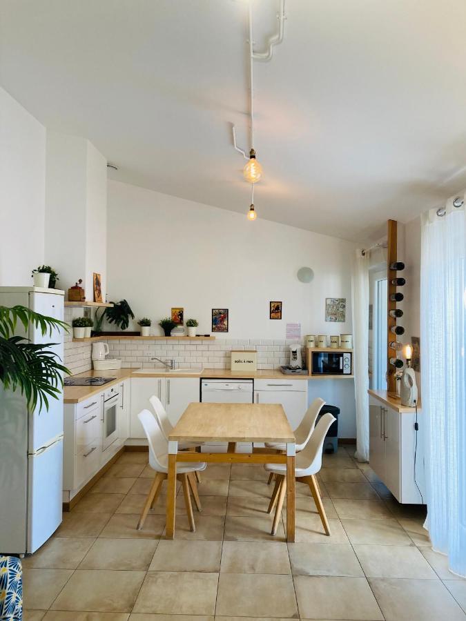 Gite Blanco Y Madera Narbonne Exterior photo