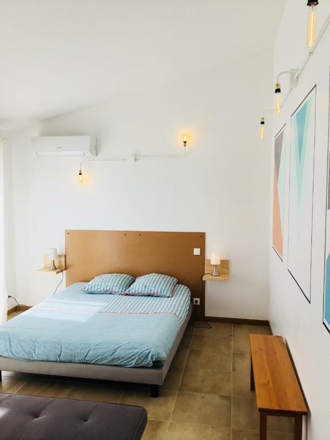 Gite Blanco Y Madera Narbonne Exterior photo